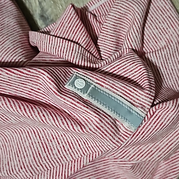 Lululemon Vinysas Versatile Red Striped Cardigan Scraf - Picture 9 of 10